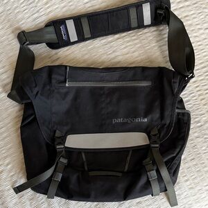 Patagonia Black and Gray Messenger Bag with Green Accents
